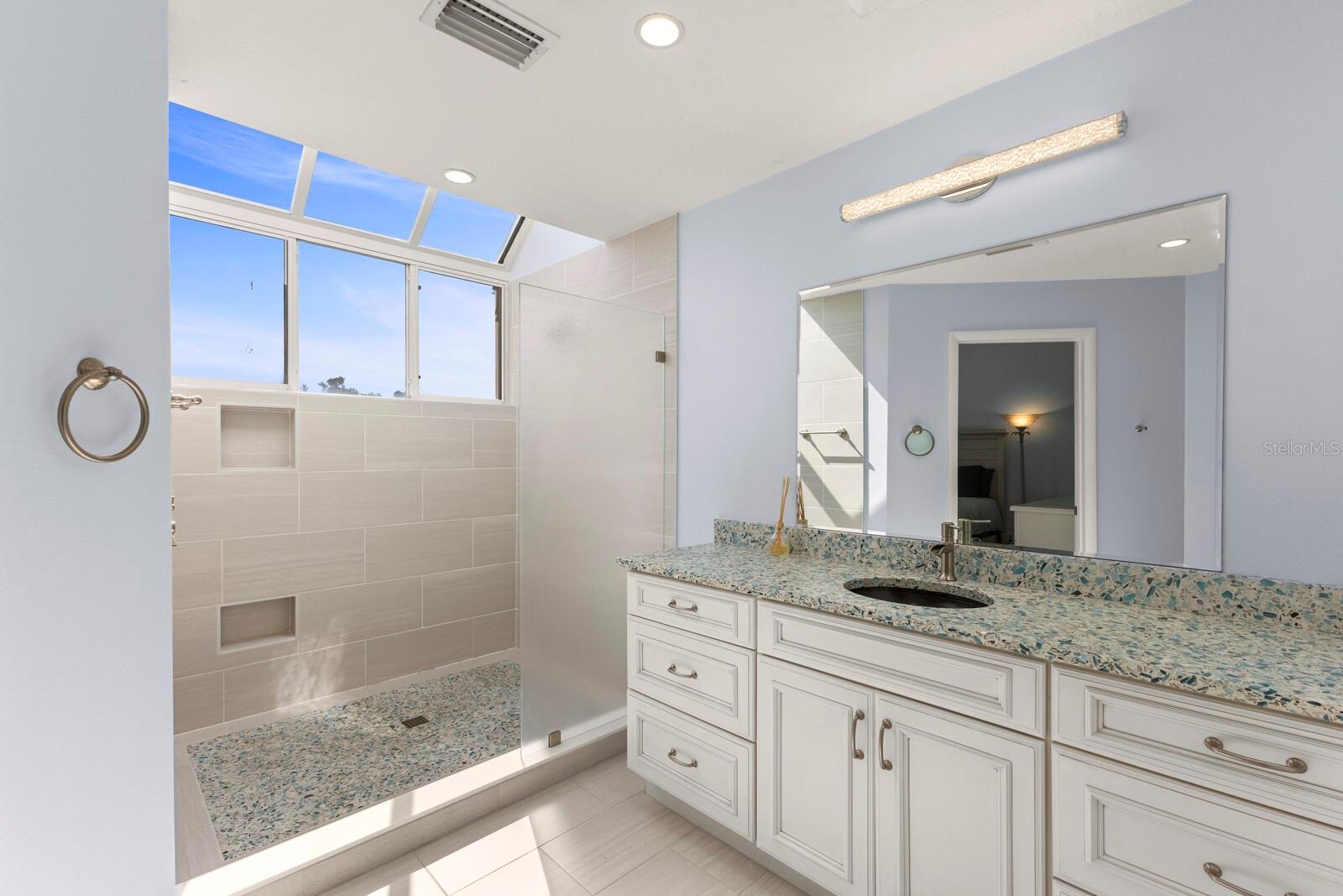 1928 HARBOURSIDE DR #1403, LONGBOAT KEY, FL, 34228