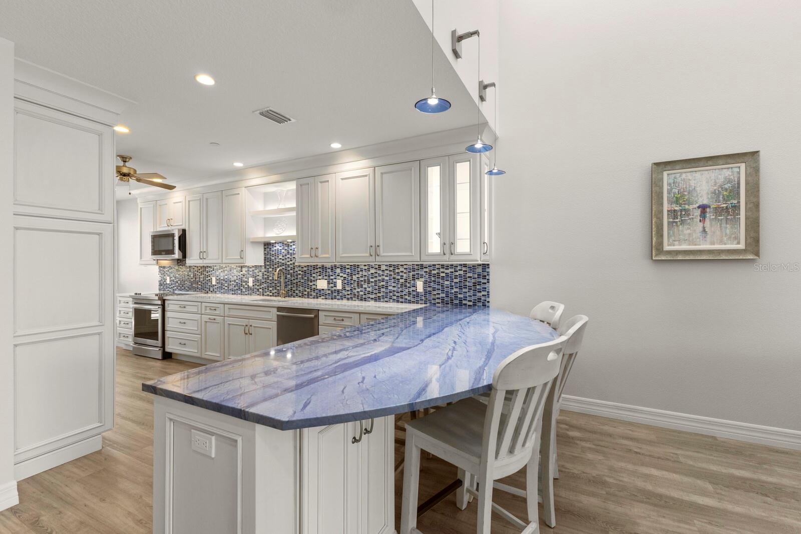 1928 HARBOURSIDE DR #1403, LONGBOAT KEY, FL, 34228