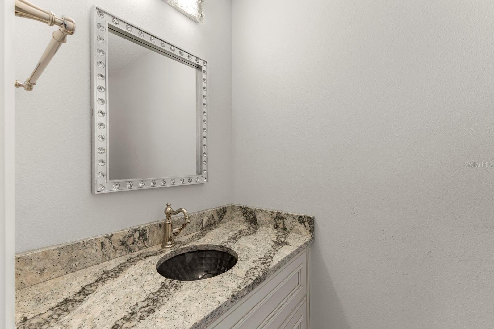 1928 HARBOURSIDE DR #1403, LONGBOAT KEY, FL, 34228