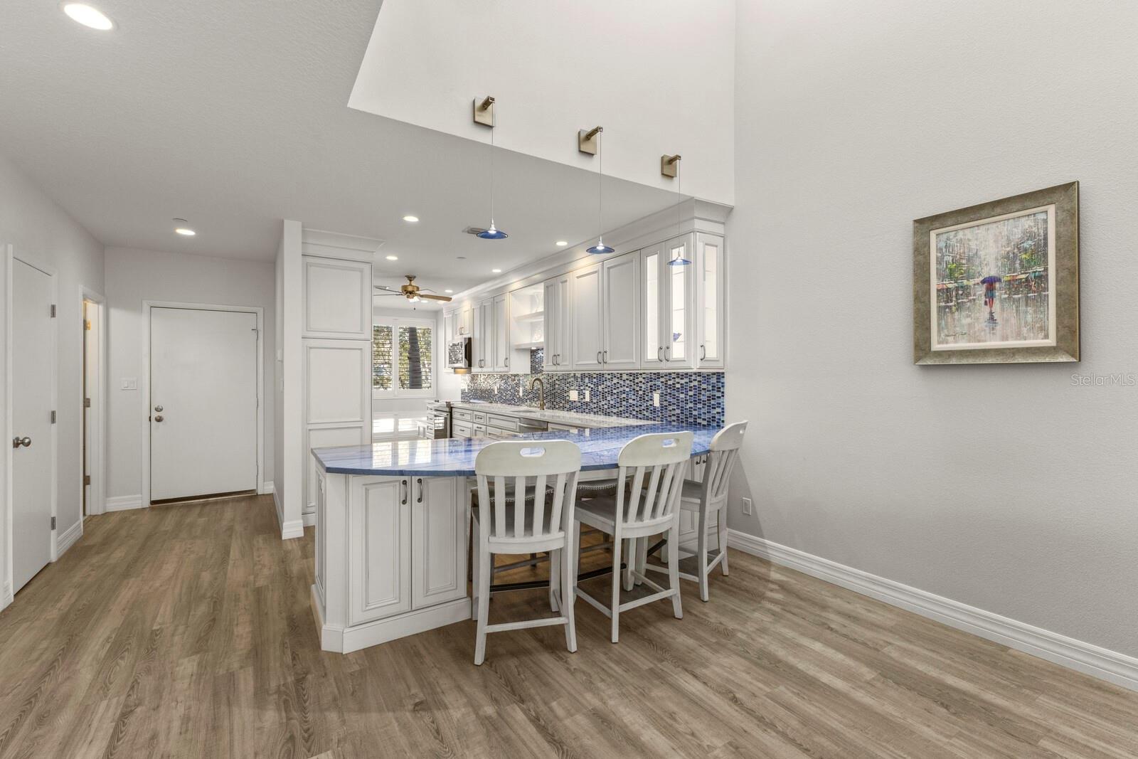 1928 HARBOURSIDE DR #1403, LONGBOAT KEY, FL, 34228