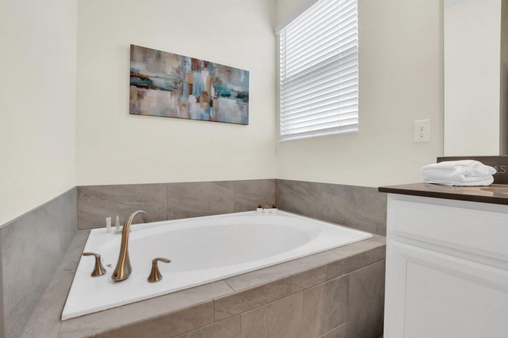 2775 BOOKMARK DR, KISSIMMEE, FL, 34746