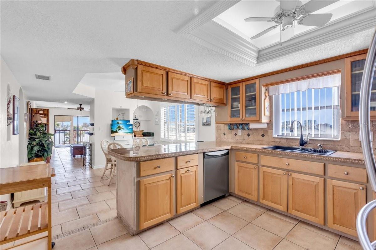10301 GULF BLVD #302, TREASURE ISLAND, FL, 33706