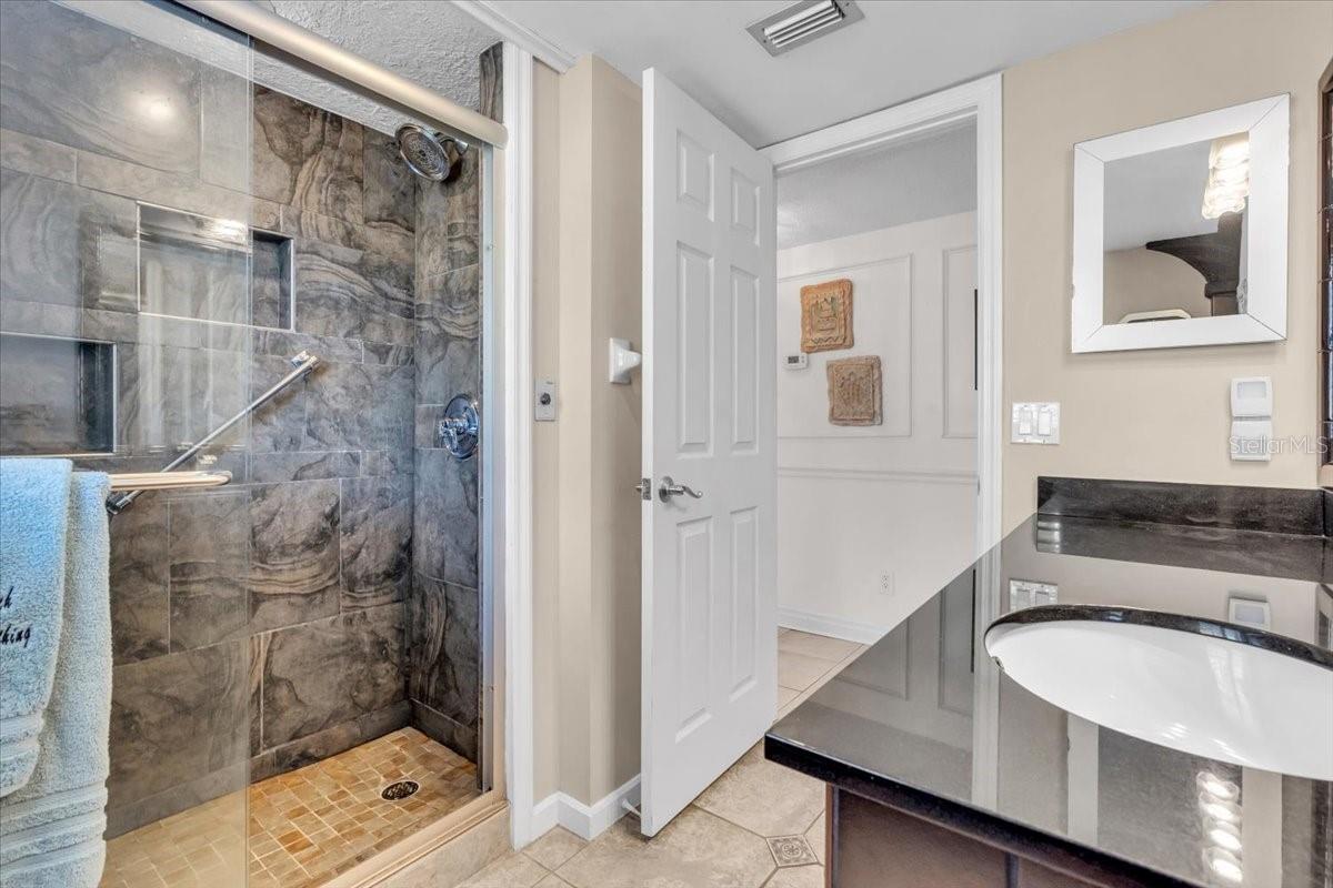 10301 GULF BLVD #302, TREASURE ISLAND, FL, 33706