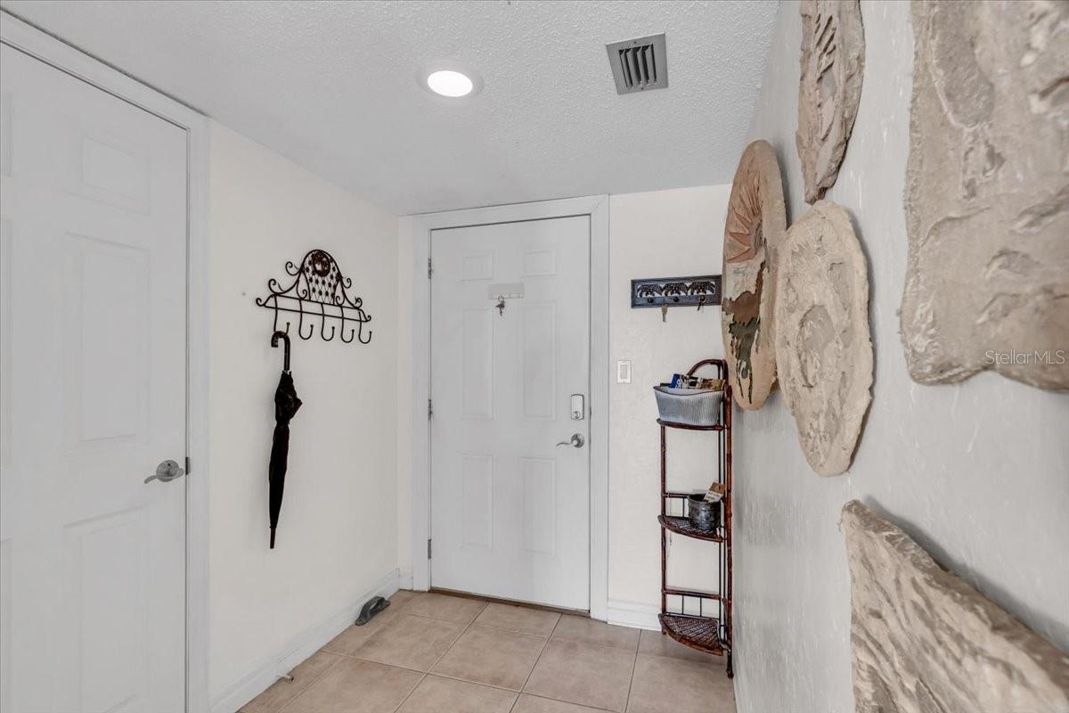10301 GULF BLVD #302, TREASURE ISLAND, FL, 33706