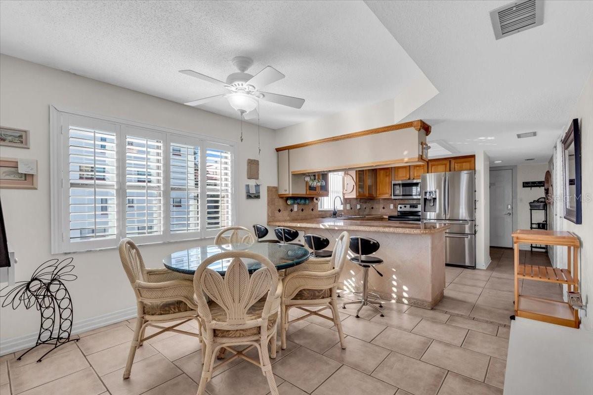10301 GULF BLVD #302, TREASURE ISLAND, FL, 33706