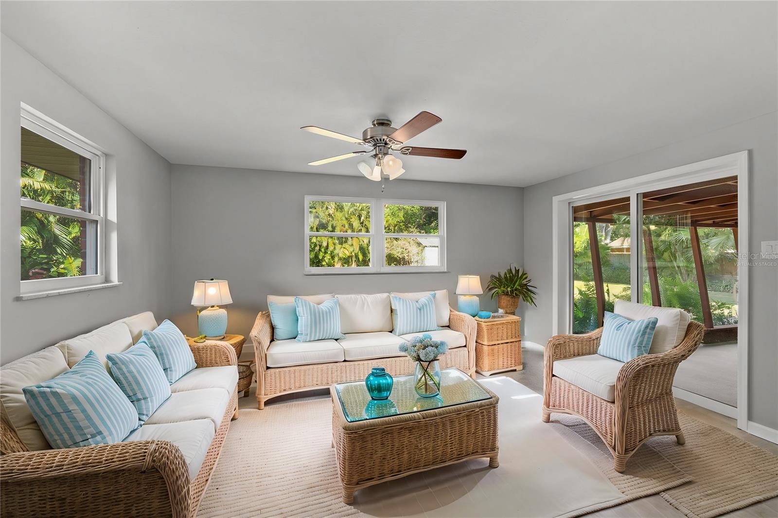 8136 HONEYBEE LN, TAMPA, FL, 33635