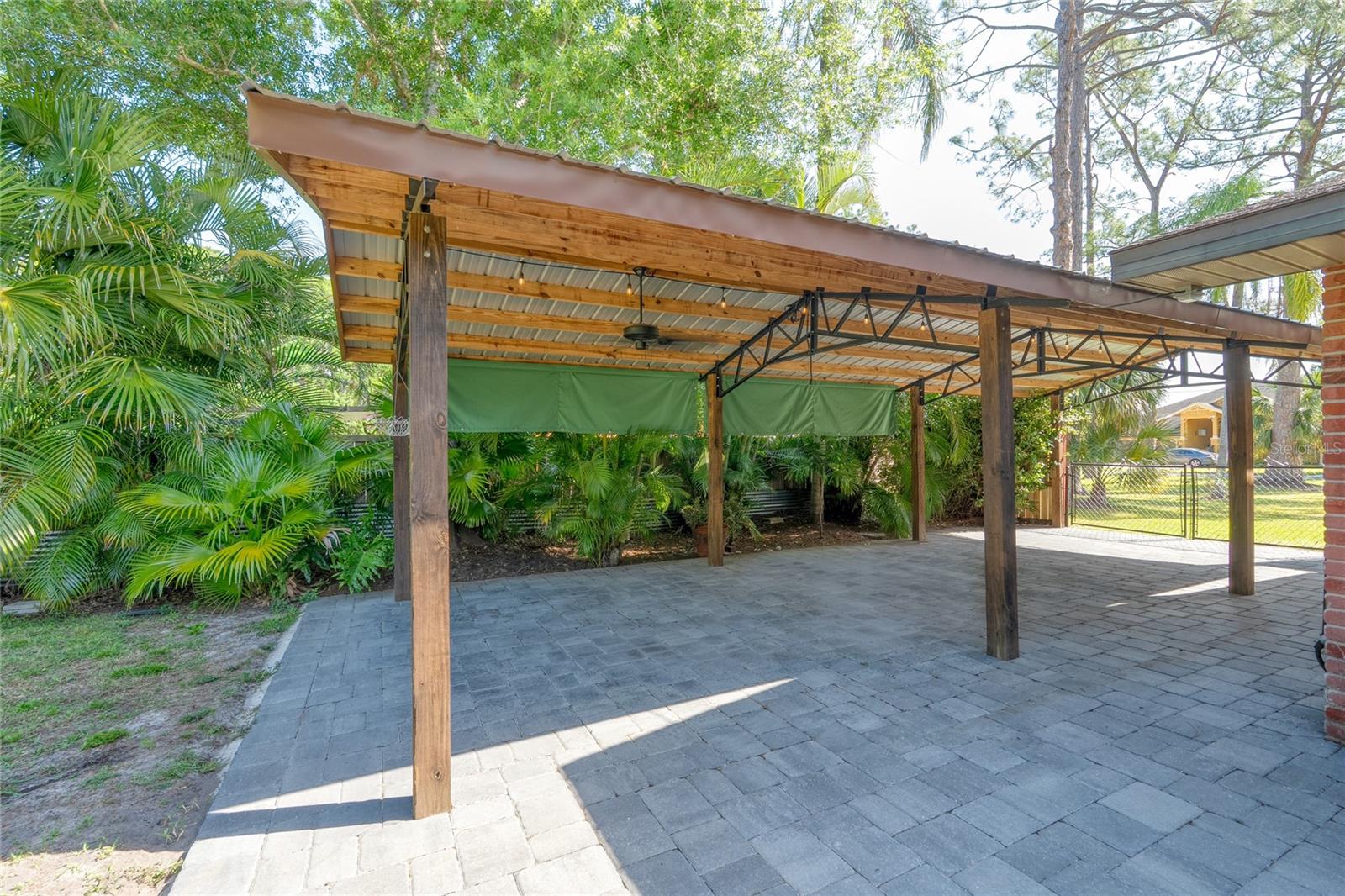 8136 HONEYBEE LN, TAMPA, FL, 33635