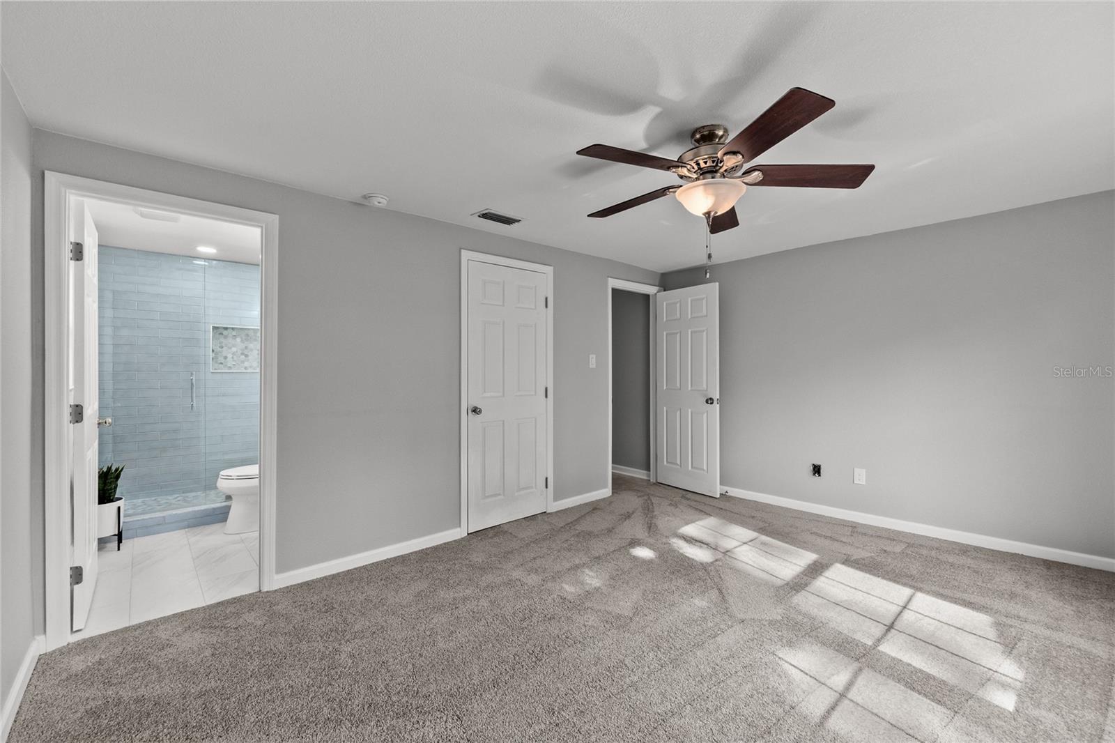 8136 HONEYBEE LN, TAMPA, FL, 33635