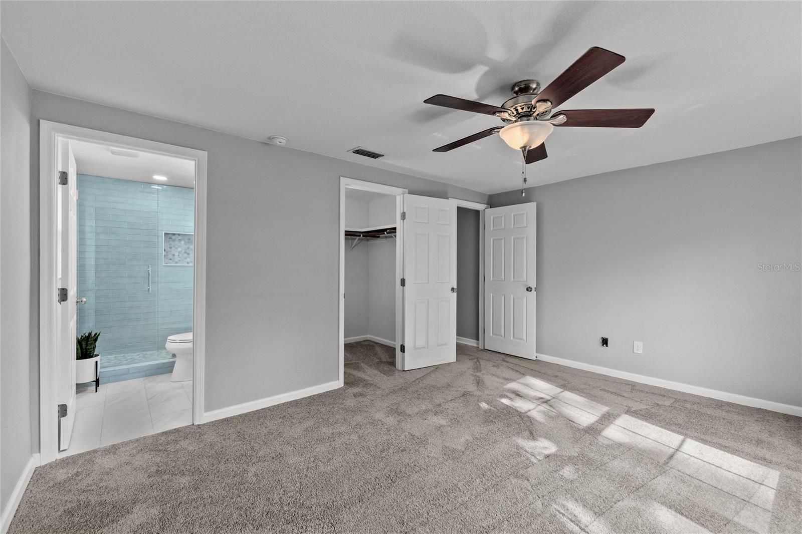 8136 HONEYBEE LN, TAMPA, FL, 33635