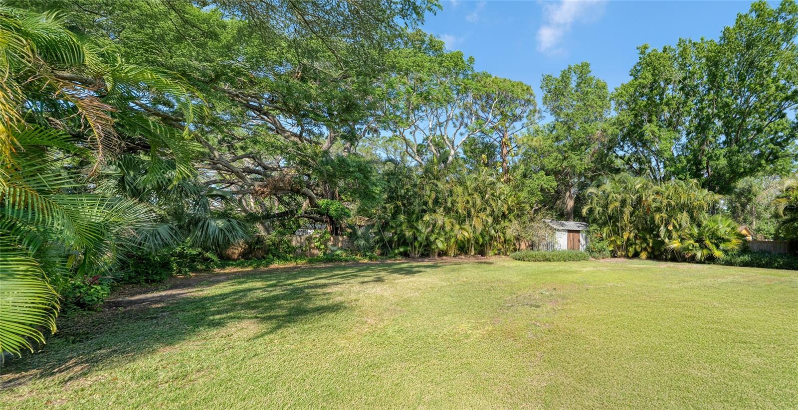 8136 HONEYBEE LN, TAMPA, FL, 33635