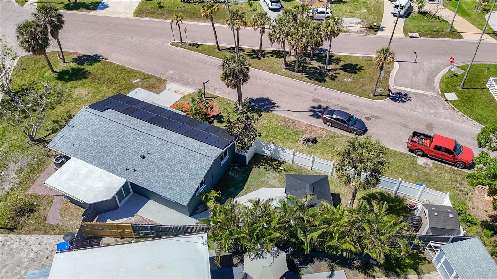 3711 HUNTINGTON ST NE, ST PETERSBURG, FL, 33703