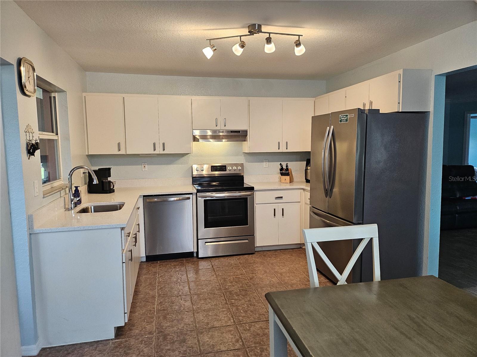 3332 BEAR BAY RD, MYAKKA CITY, FL, 34251