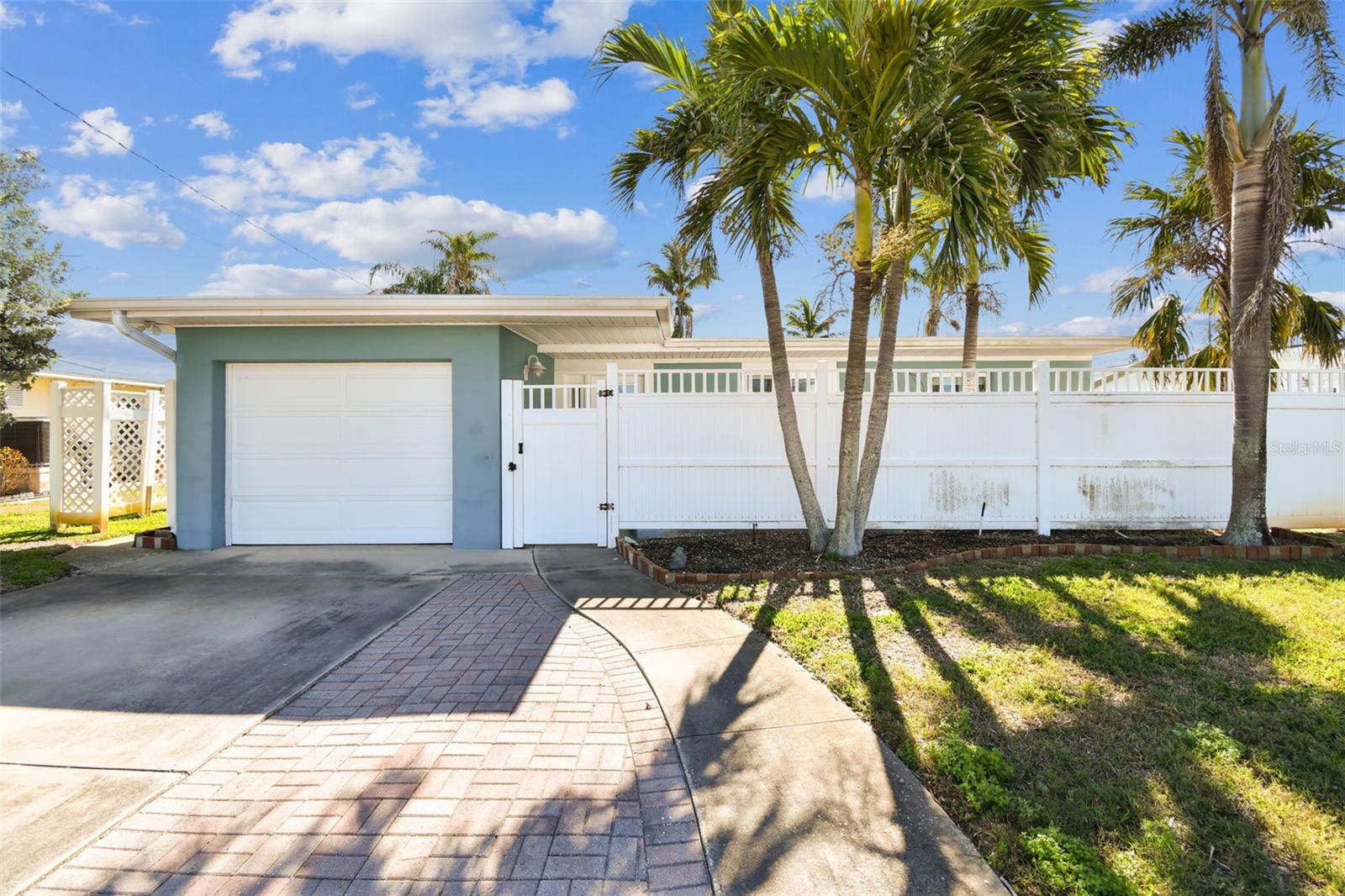 BAY POINT ESTATES 1ST ADD, MADEIRA BEACH, FL, 33708