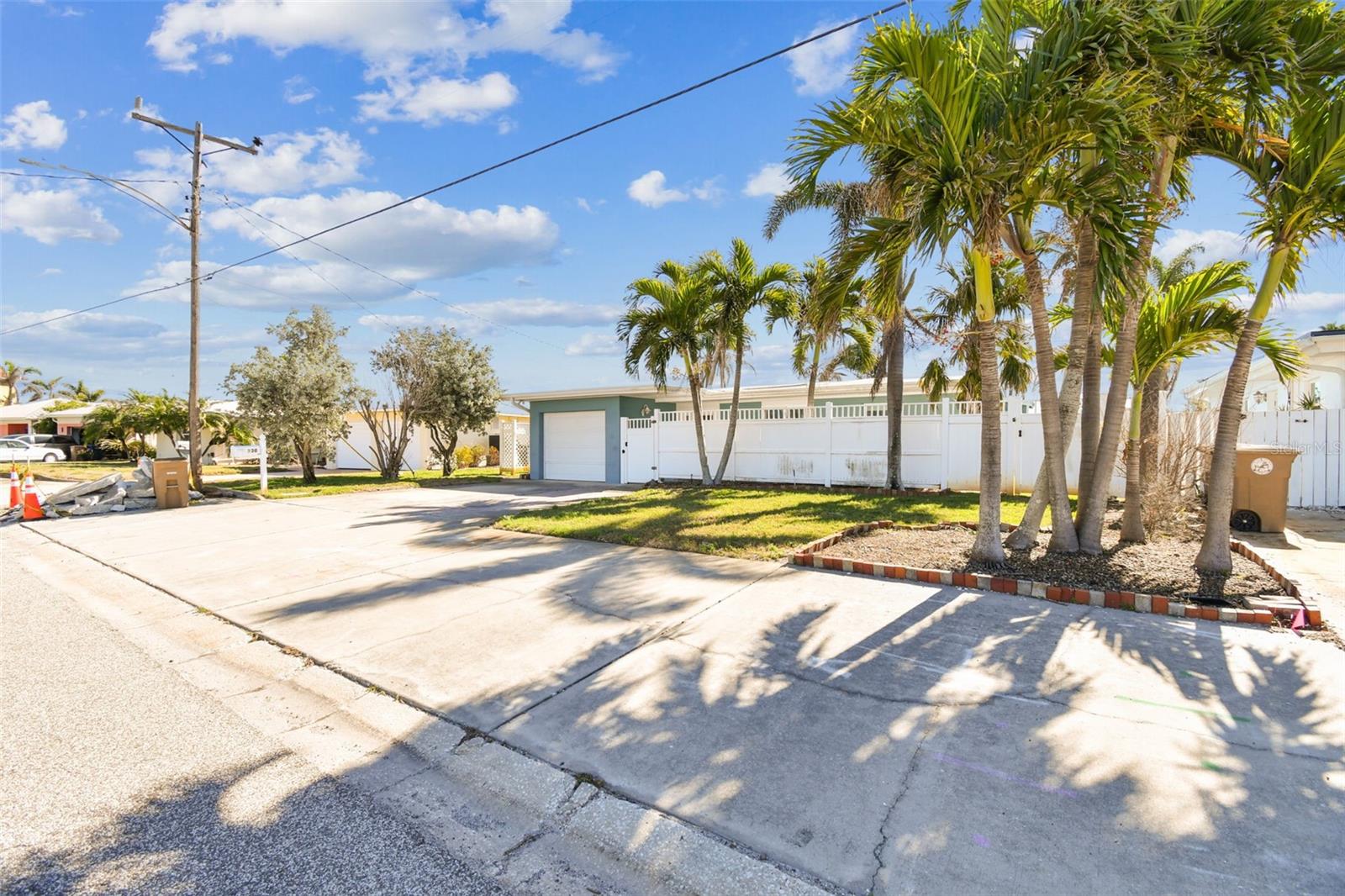 BAY POINT ESTATES 1ST ADD, MADEIRA BEACH, FL, 33708