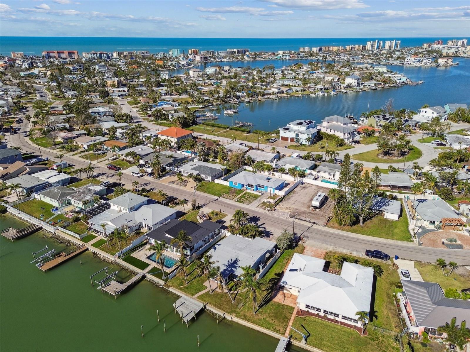 BAY POINT ESTATES 1ST ADD, MADEIRA BEACH, FL, 33708