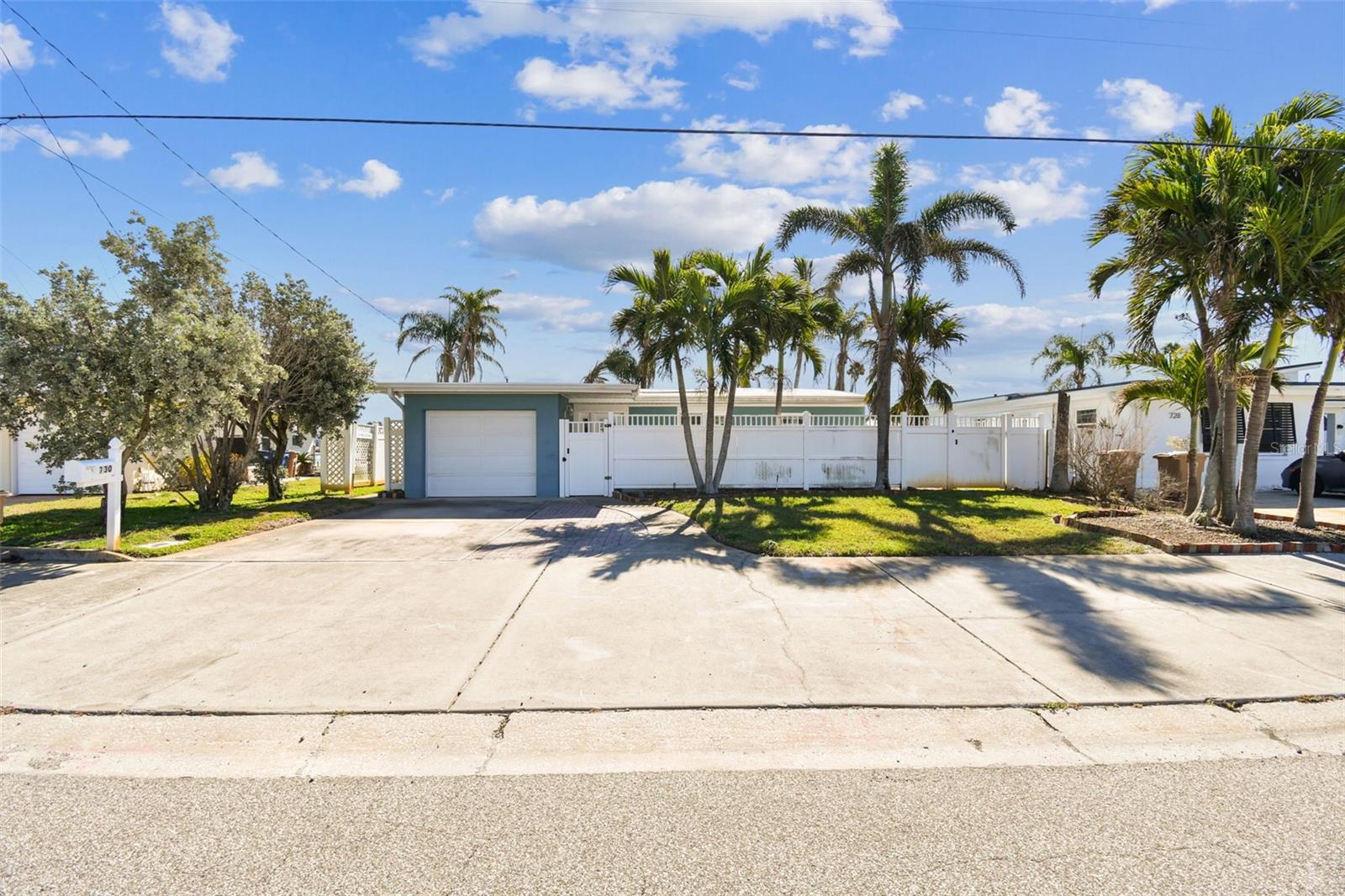 BAY POINT ESTATES 1ST ADD, MADEIRA BEACH, FL, 33708