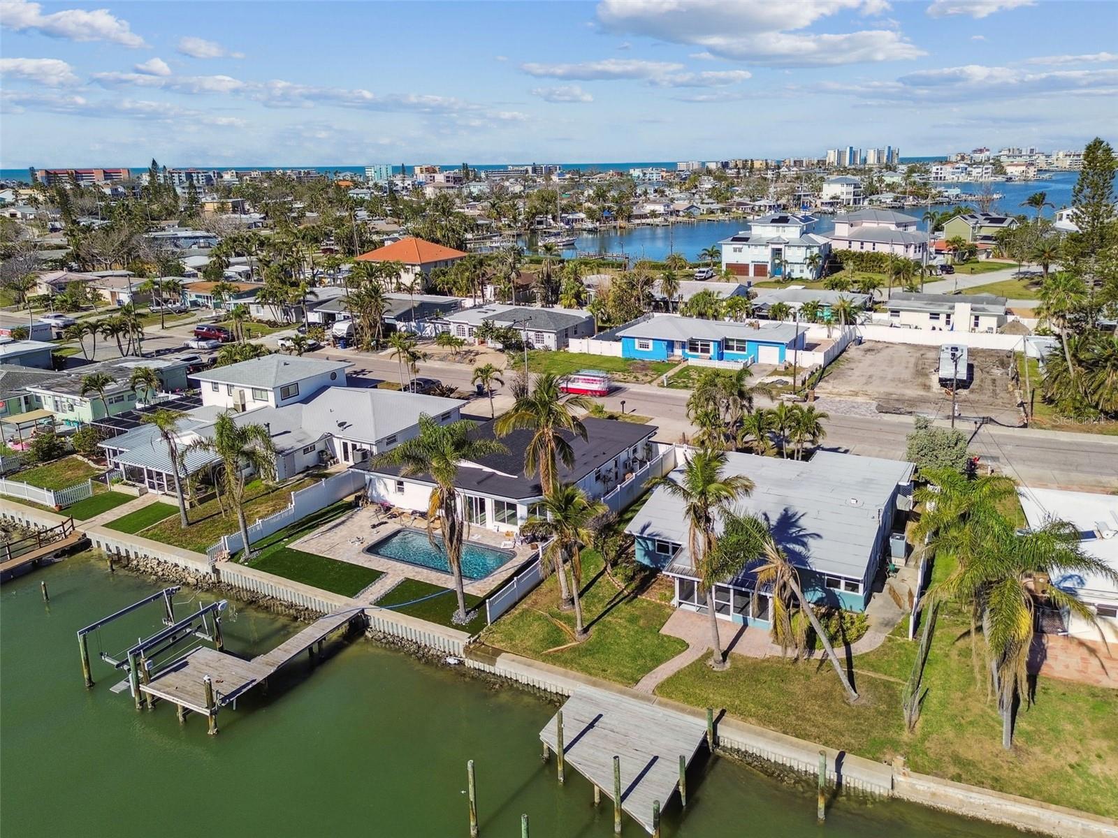 BAY POINT ESTATES 1ST ADD, MADEIRA BEACH, FL, 33708