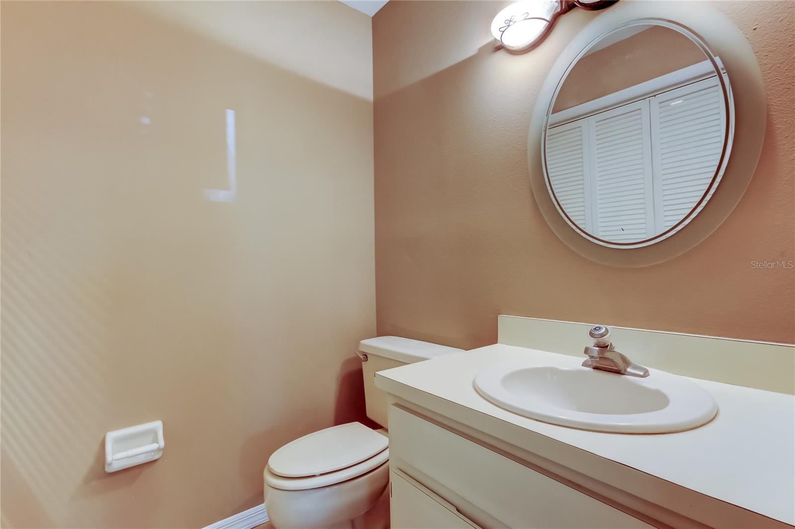 15203 W POND WOODS DR, TAMPA, FL, 33618