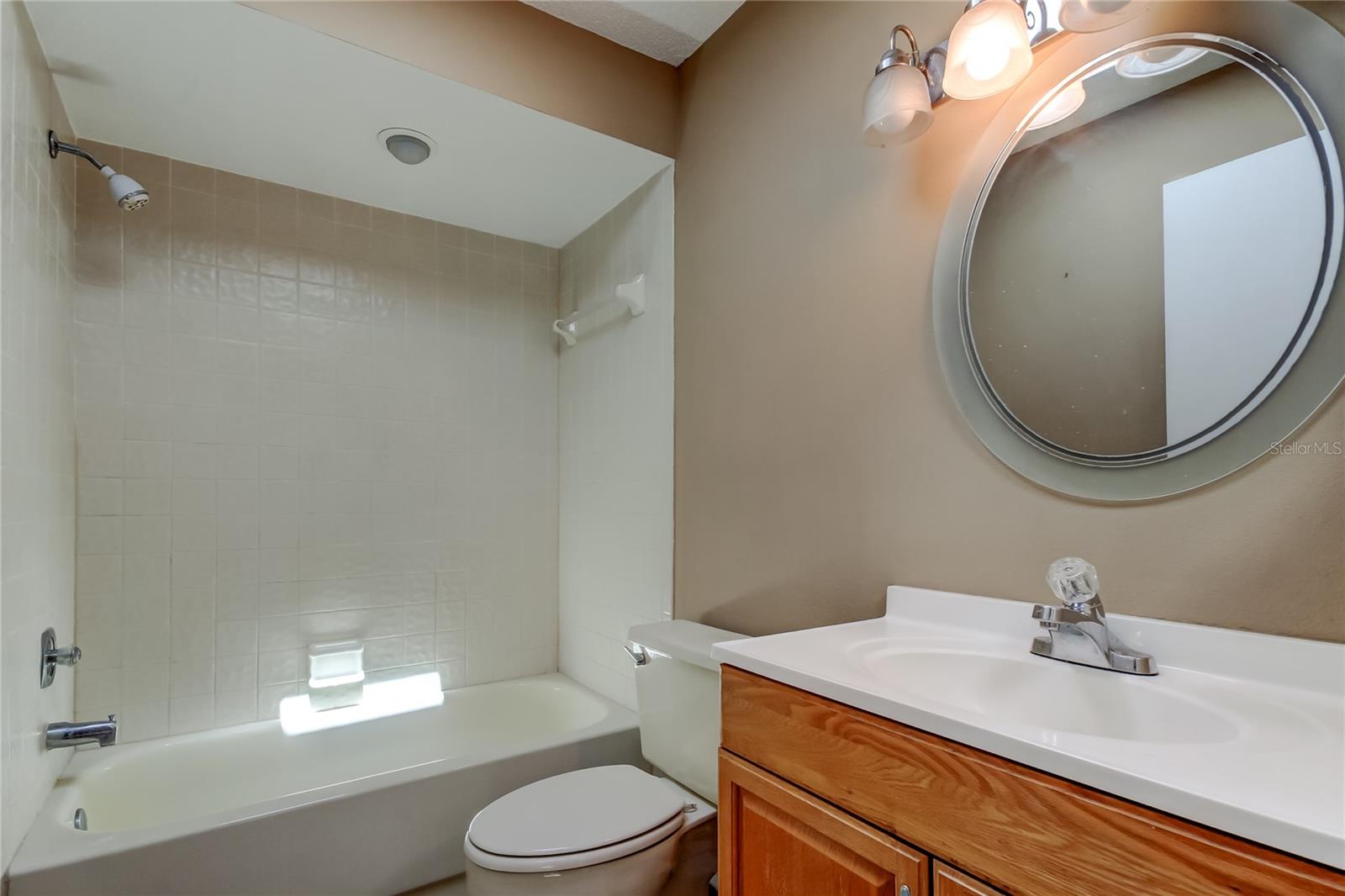 15203 W POND WOODS DR, TAMPA, FL, 33618