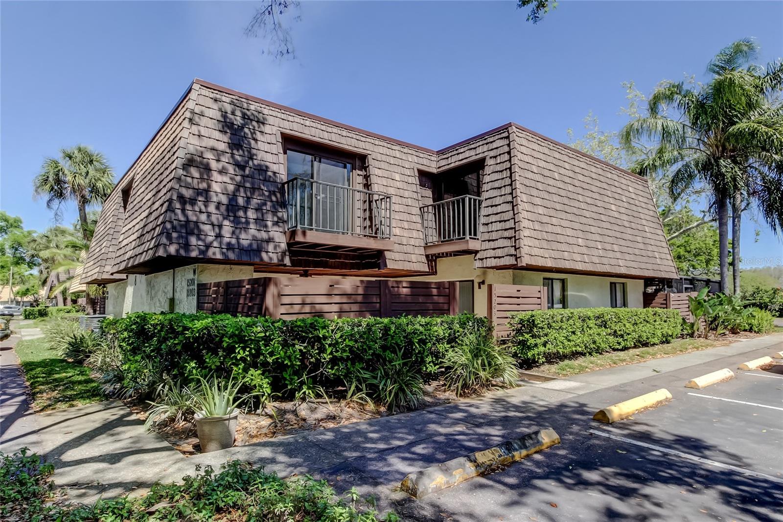 15203 W POND WOODS DR, TAMPA, FL, 33618