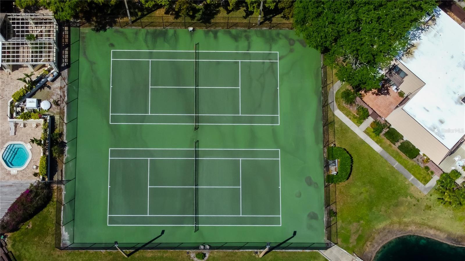 15203 W POND WOODS DR, TAMPA, FL, 33618