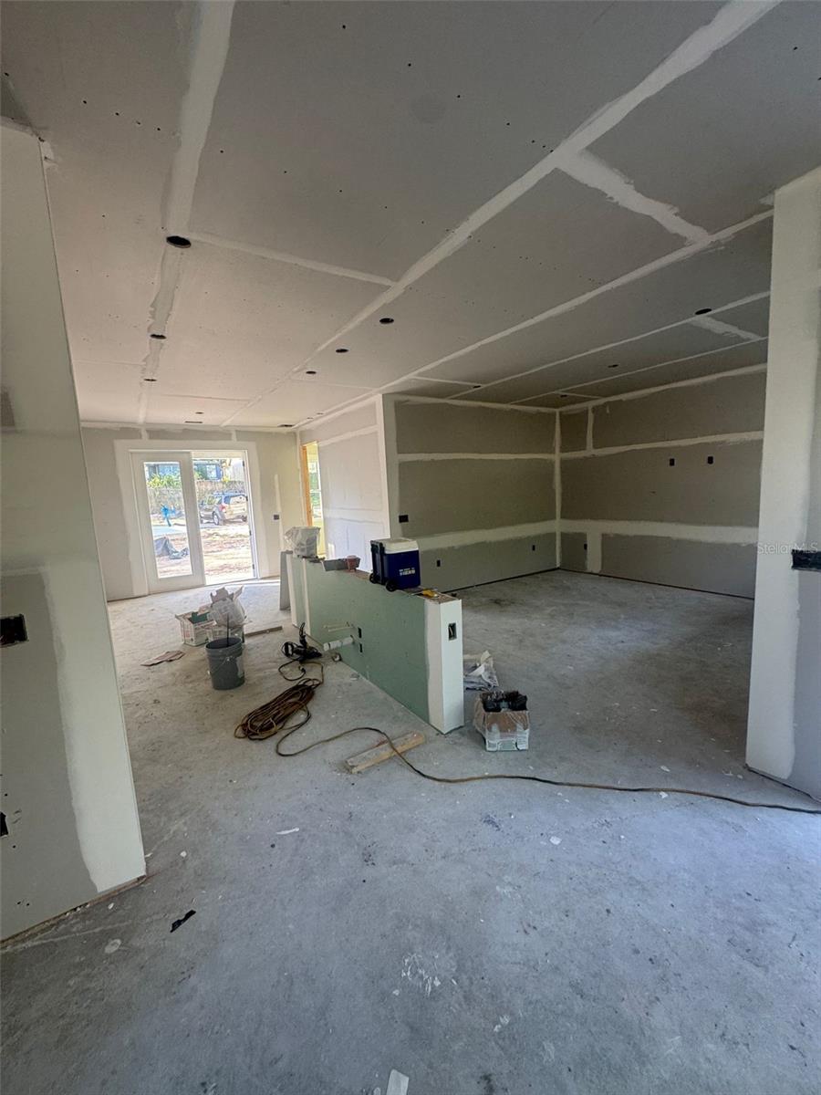 1215 E BROAD ST, TAMPA, FL, 33604