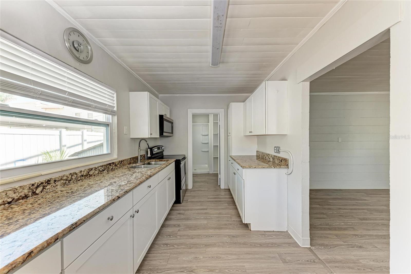 420 ARMADA RD S, VENICE, FL, 34285