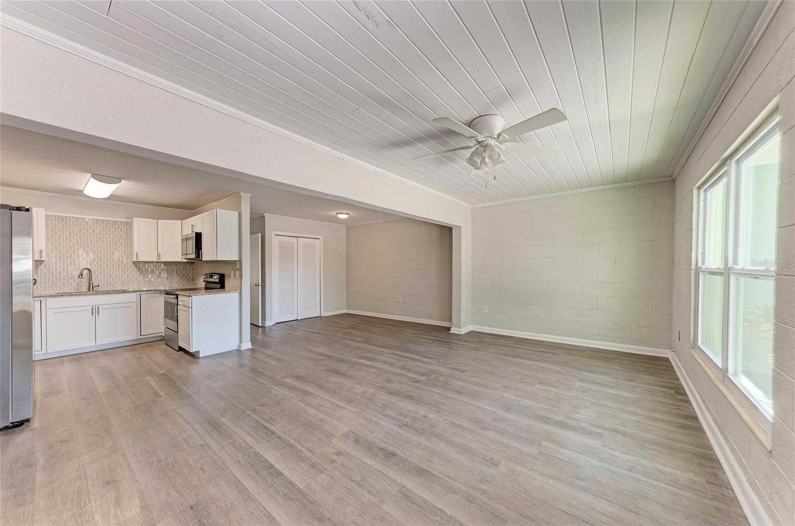 420 ARMADA RD S, VENICE, FL, 34285