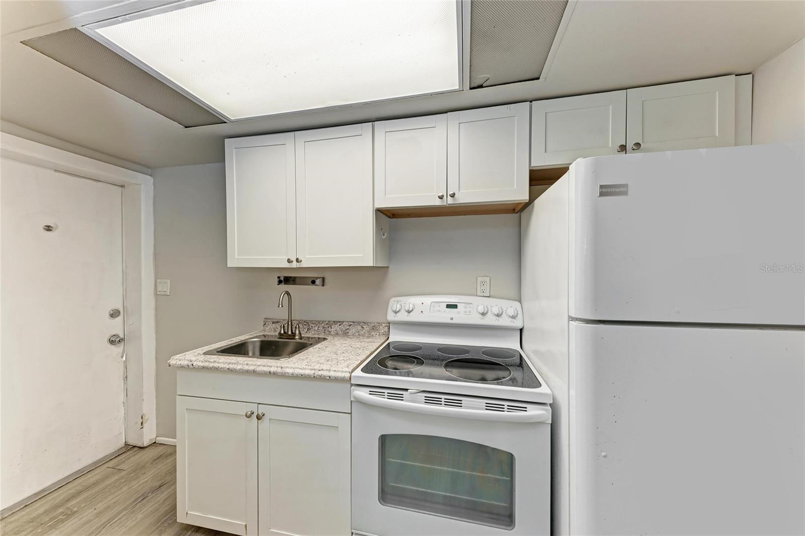 420 ARMADA RD S, VENICE, FL, 34285