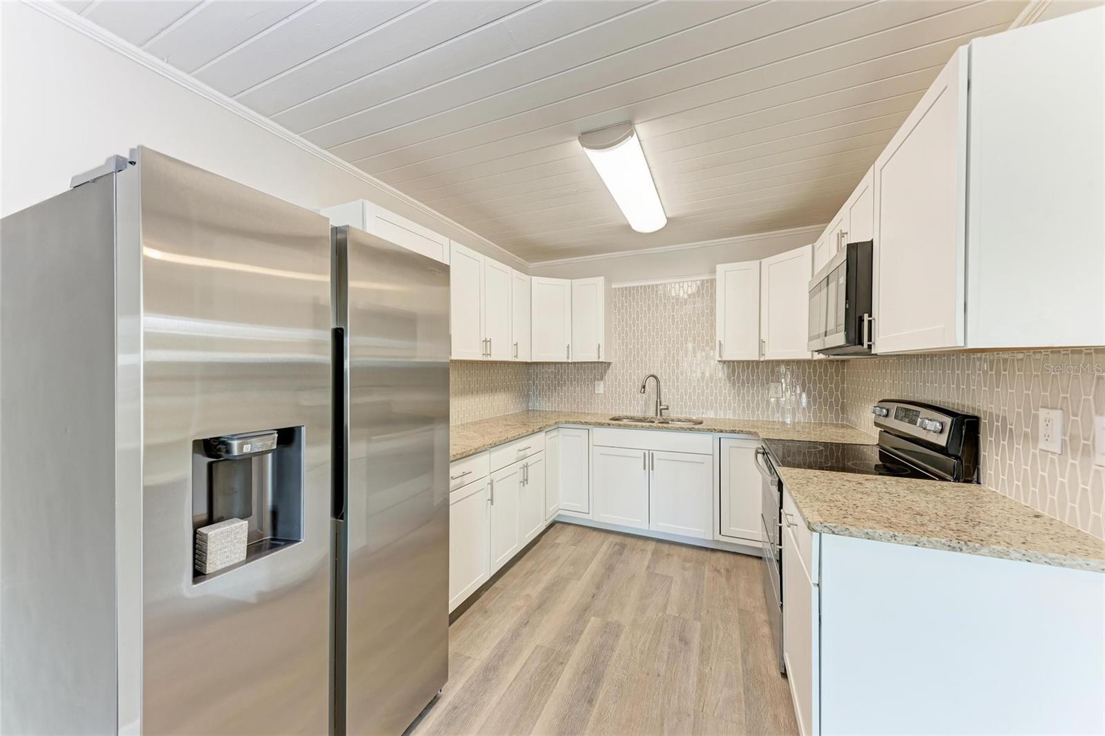 420 ARMADA RD S, VENICE, FL, 34285