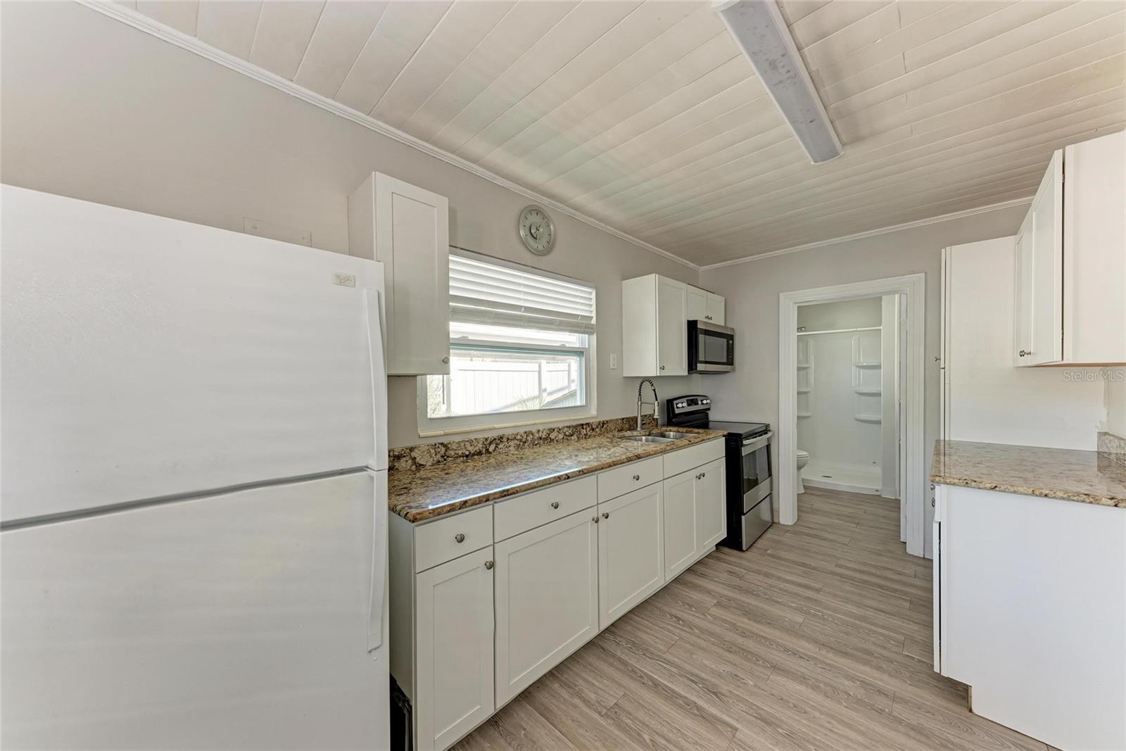 420 ARMADA RD S, VENICE, FL, 34285