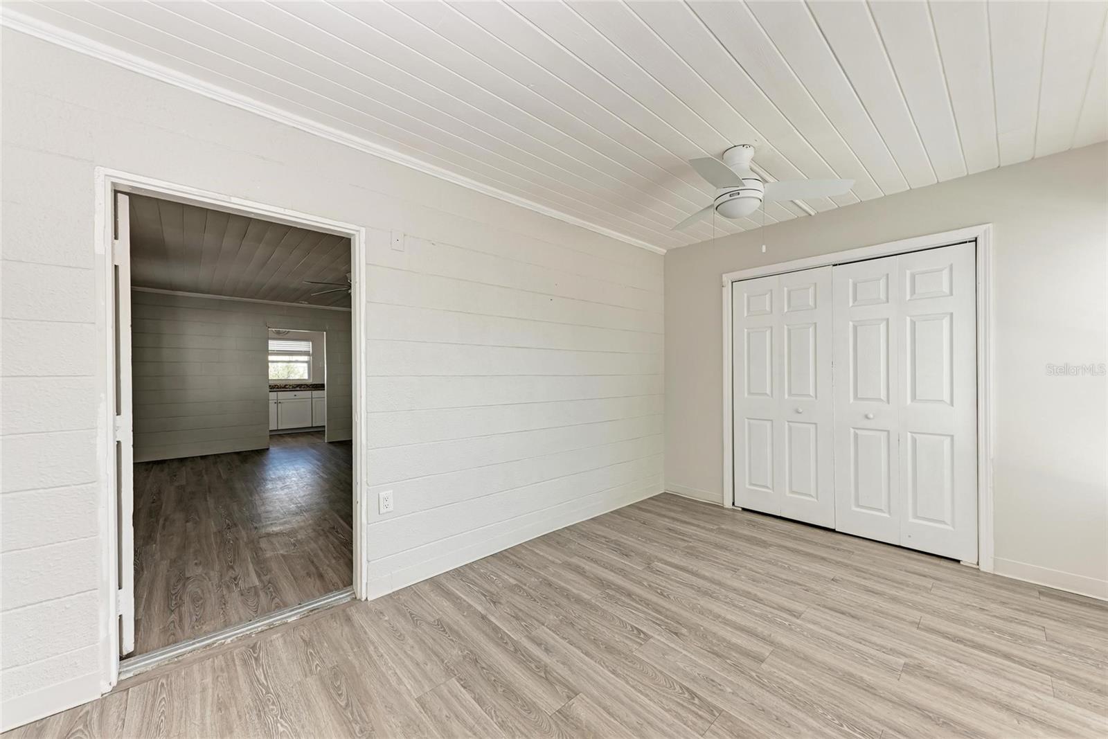 420 ARMADA RD S, VENICE, FL, 34285