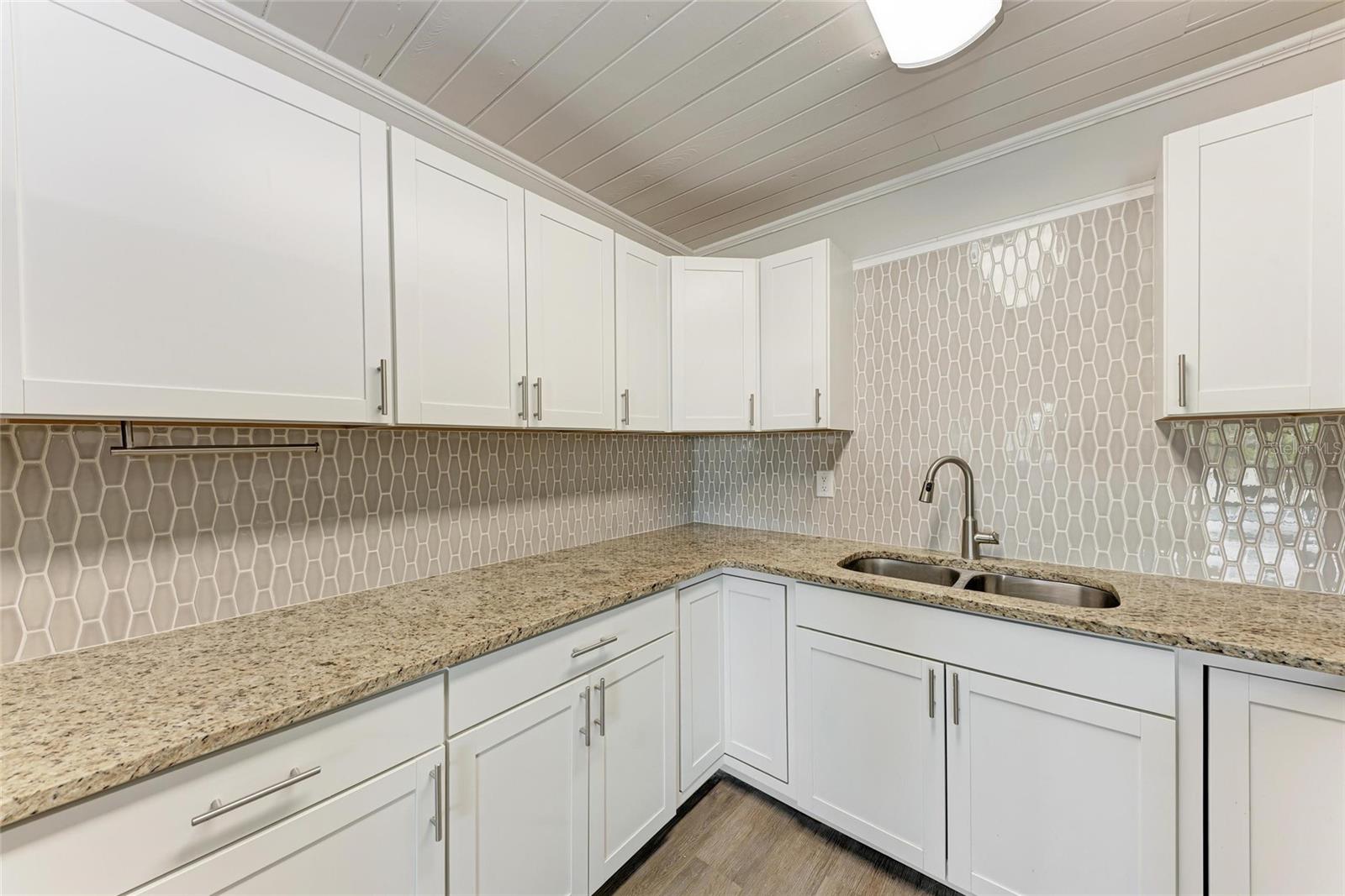420 ARMADA RD S, VENICE, FL, 34285
