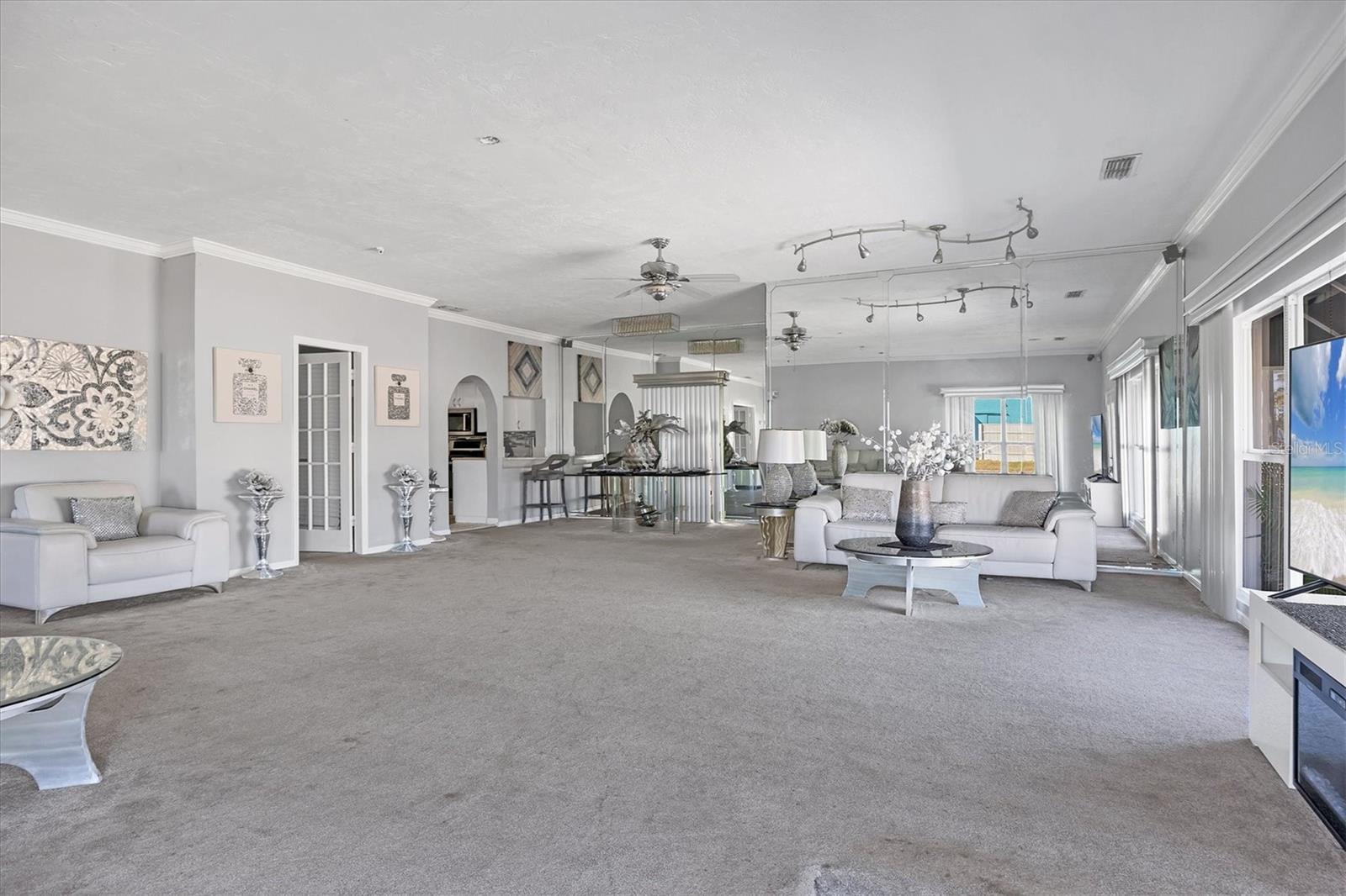 109 TAMIAMI TRL S, NOKOMIS, FL, 34275