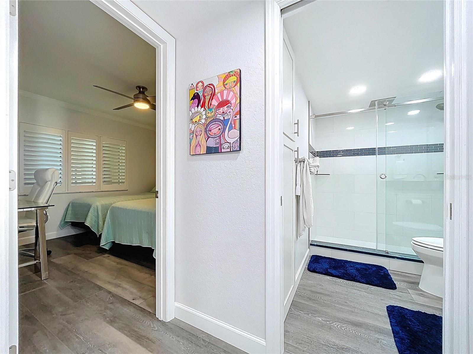 7564 BAYSHORE DR #302, TREASURE ISLAND, FL, 33706