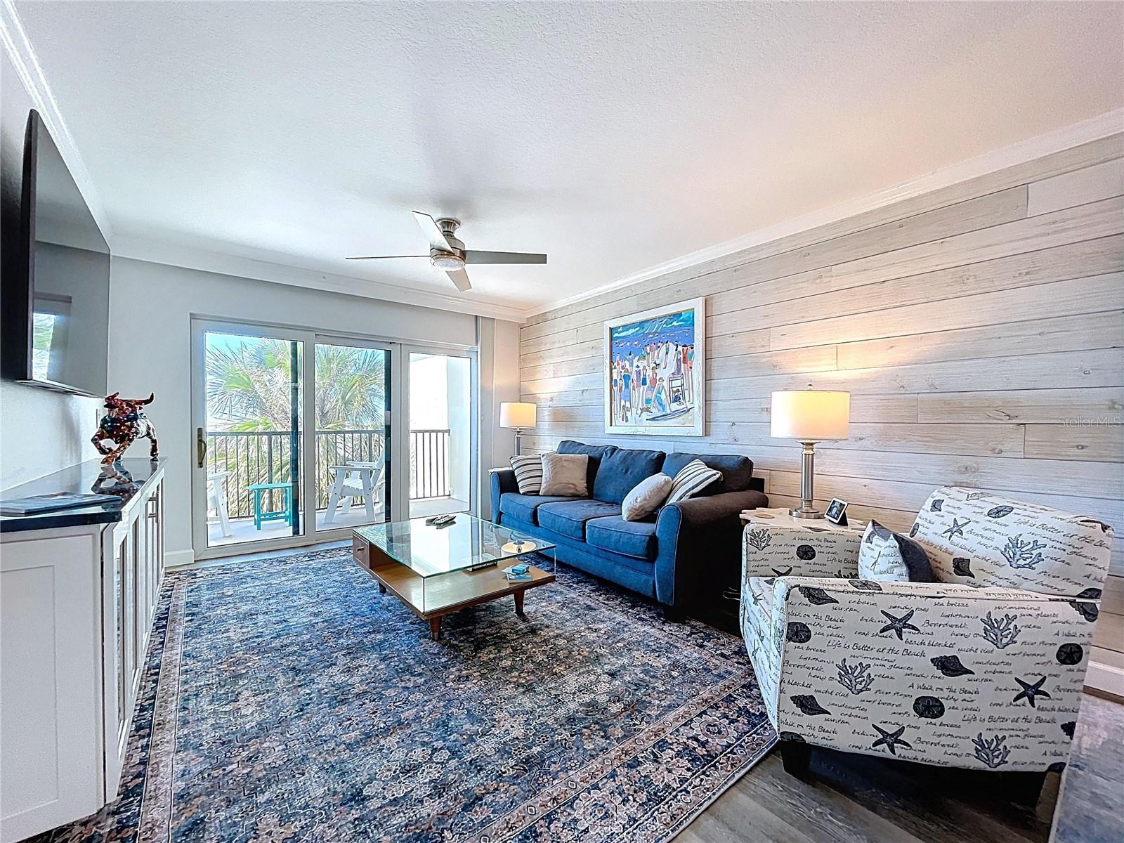7564 BAYSHORE DR #302, TREASURE ISLAND, FL, 33706
