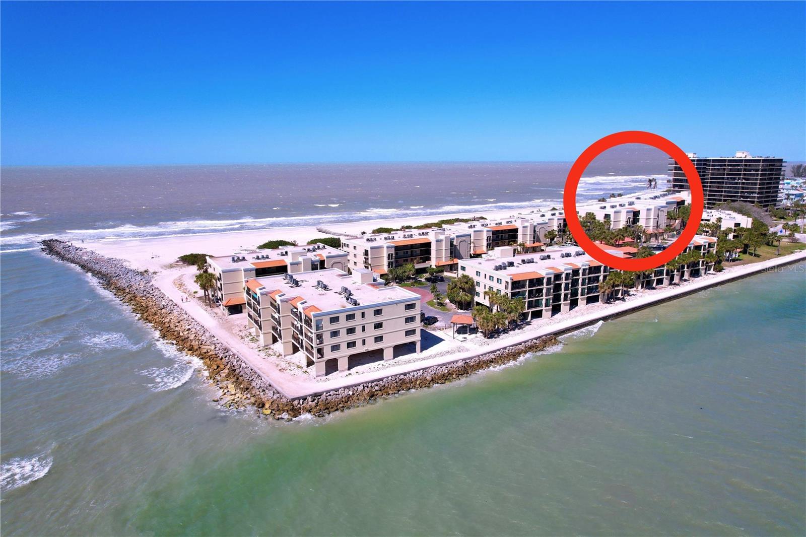 7564 BAYSHORE DR #302, TREASURE ISLAND, FL, 33706