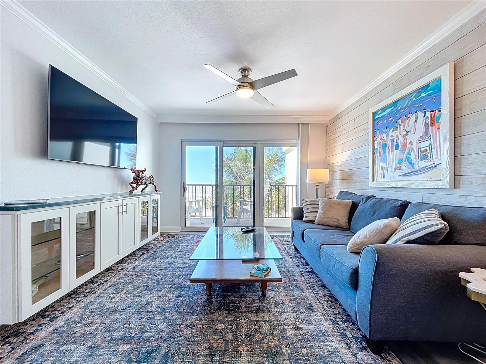7564 BAYSHORE DR #302, TREASURE ISLAND, FL, 33706