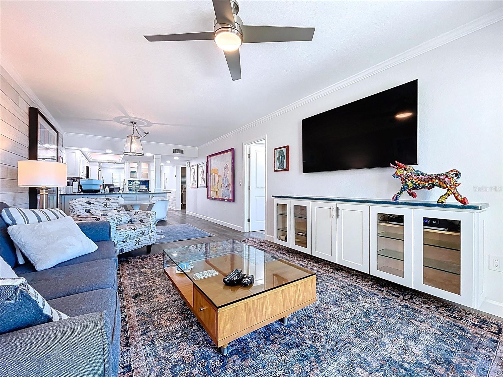 7564 BAYSHORE DR #302, TREASURE ISLAND, FL, 33706