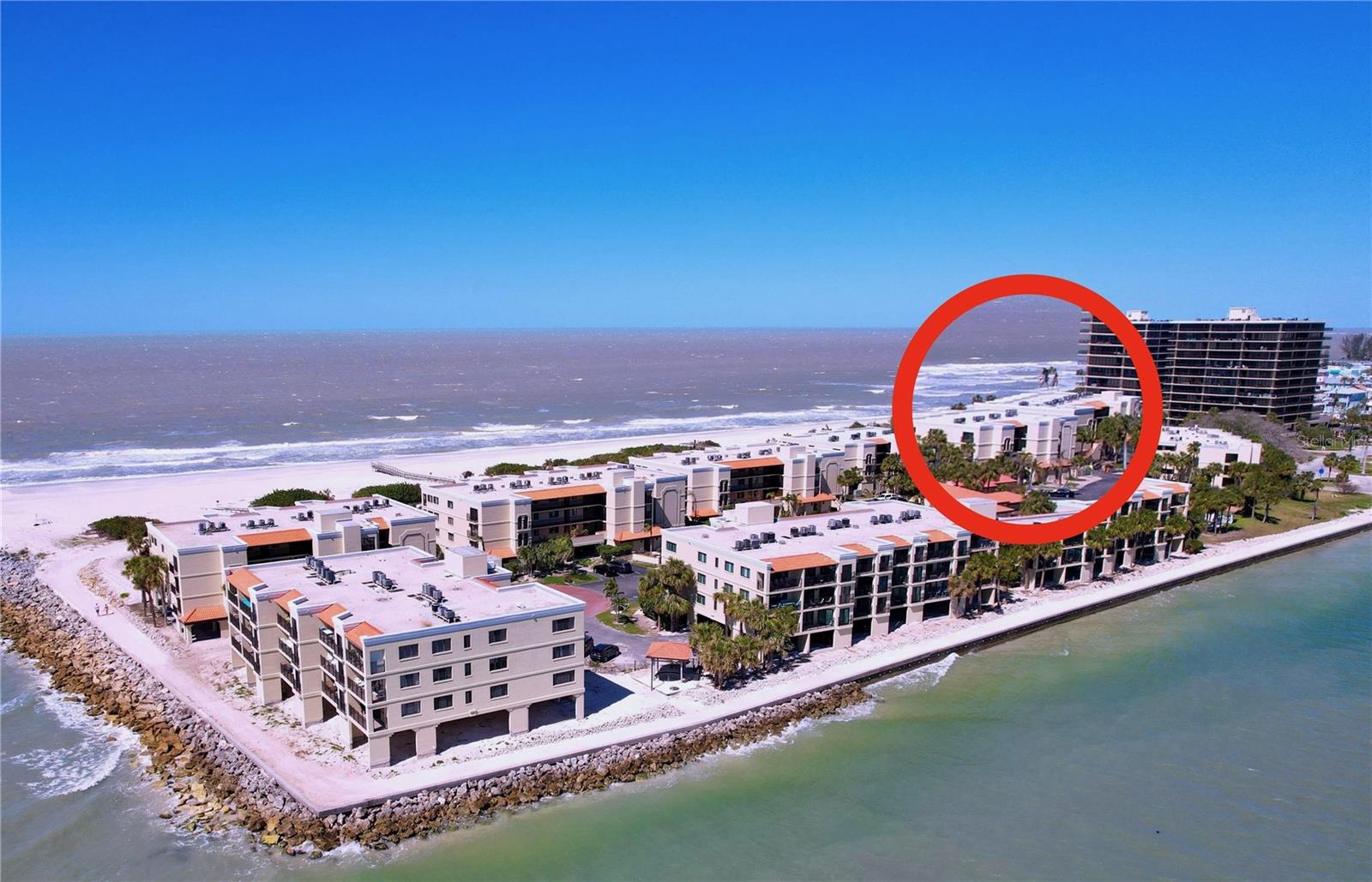 7564 BAYSHORE DR #302, TREASURE ISLAND, FL, 33706