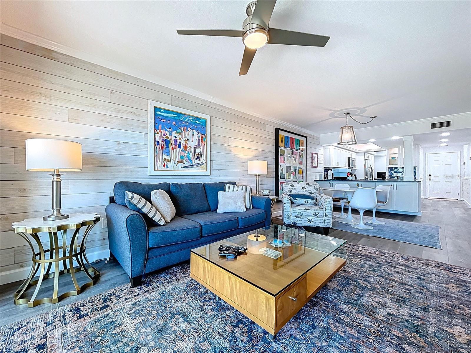 7564 BAYSHORE DR #302, TREASURE ISLAND, FL, 33706