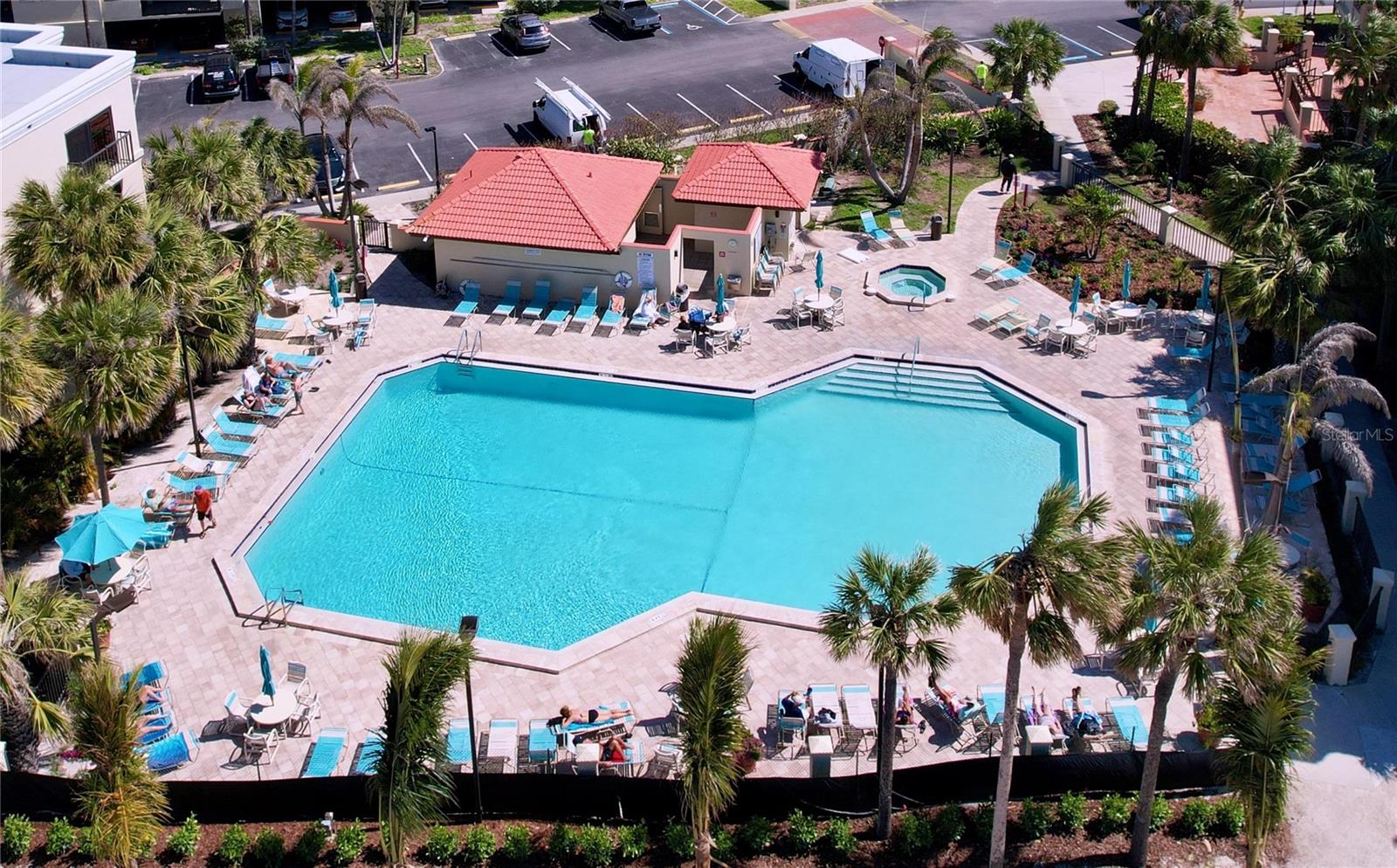 7564 BAYSHORE DR #302, TREASURE ISLAND, FL, 33706