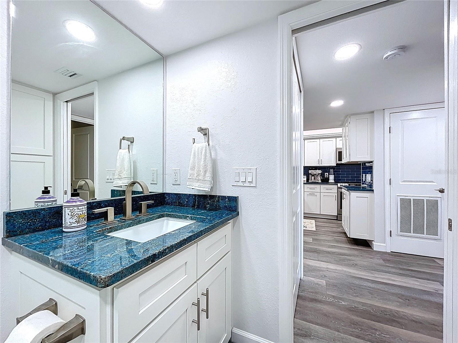 7564 BAYSHORE DR #302, TREASURE ISLAND, FL, 33706