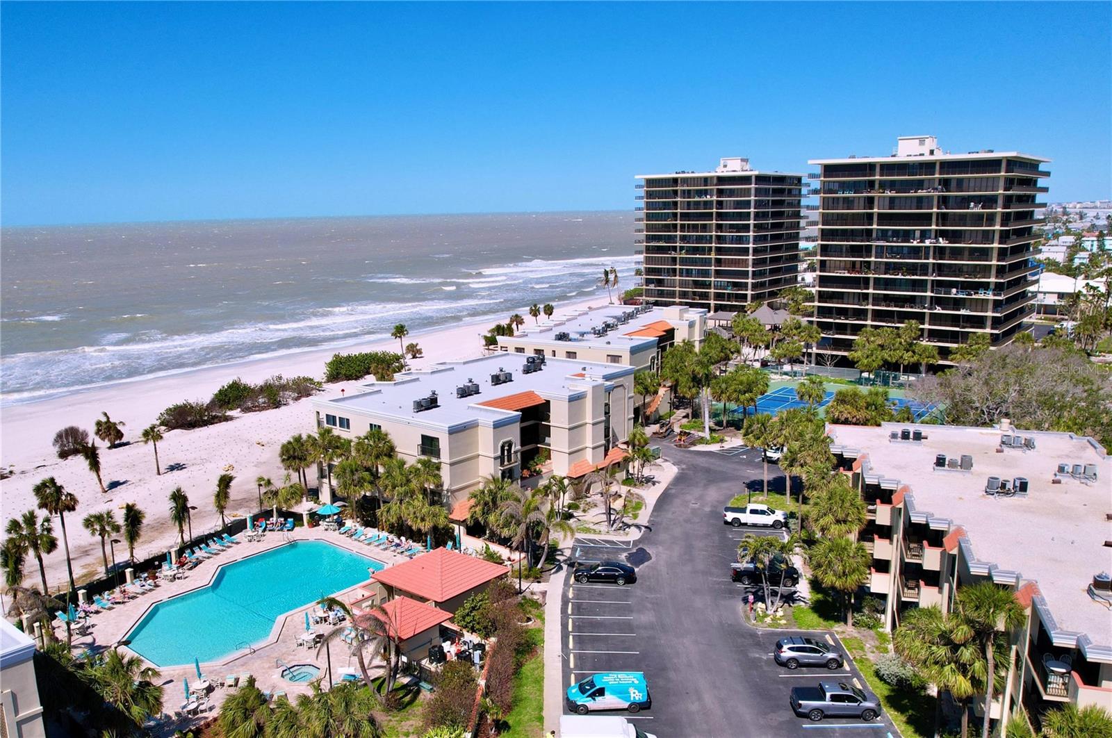 7564 BAYSHORE DR #302, TREASURE ISLAND, FL, 33706