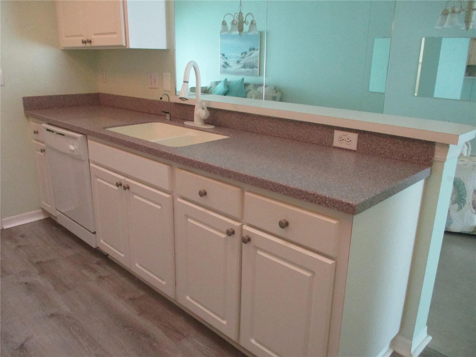 2414 OLD NANTUCKET CT, SUN CITY CENTER, FL, 33573