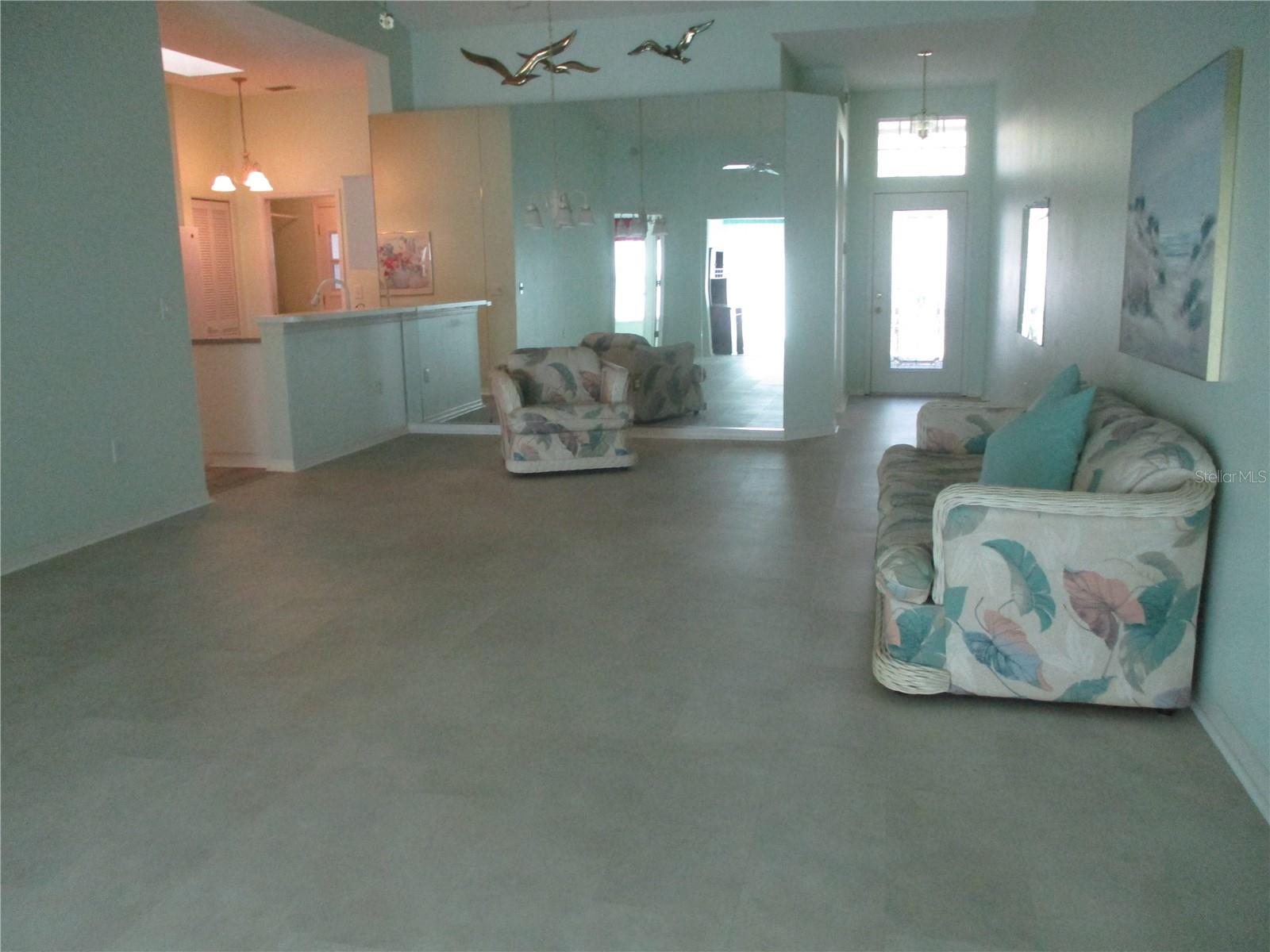 2414 OLD NANTUCKET CT, SUN CITY CENTER, FL, 33573
