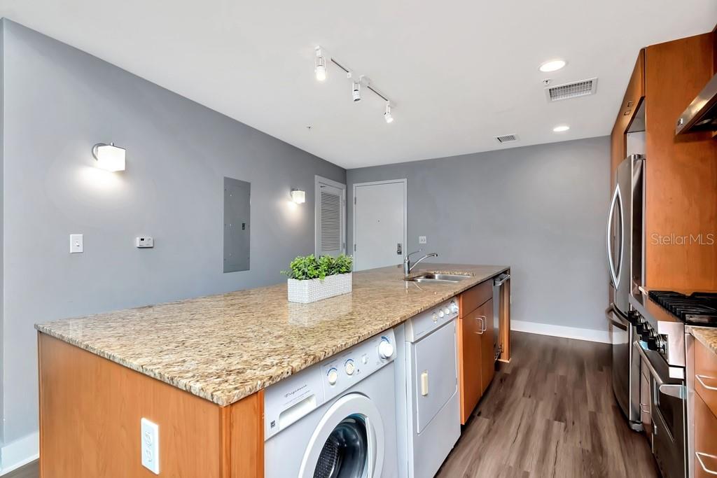1208 E KENNEDY BLVD #612, TAMPA, FL, 33602