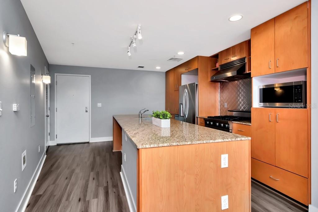 1208 E KENNEDY BLVD #612, TAMPA, FL, 33602