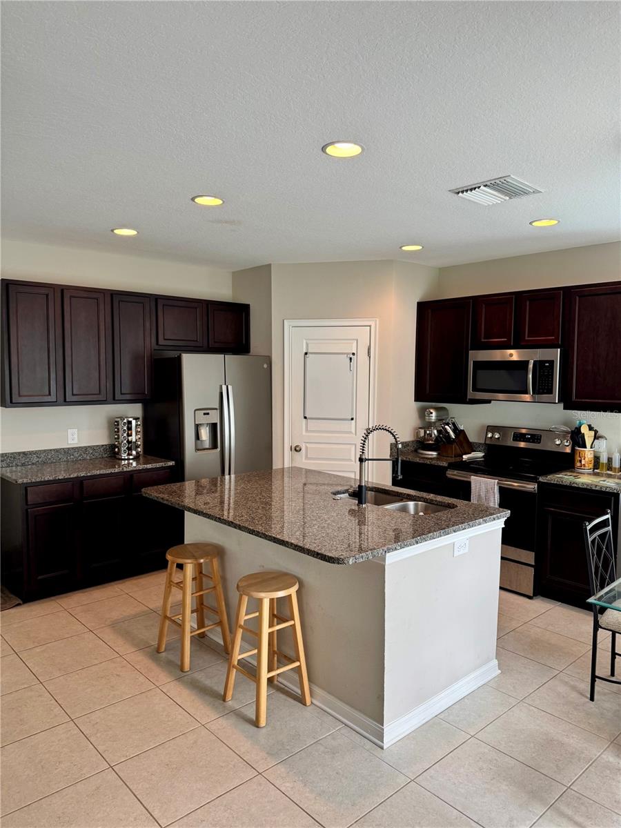 2919 E 31ST AVE, TAMPA, FL, 33610