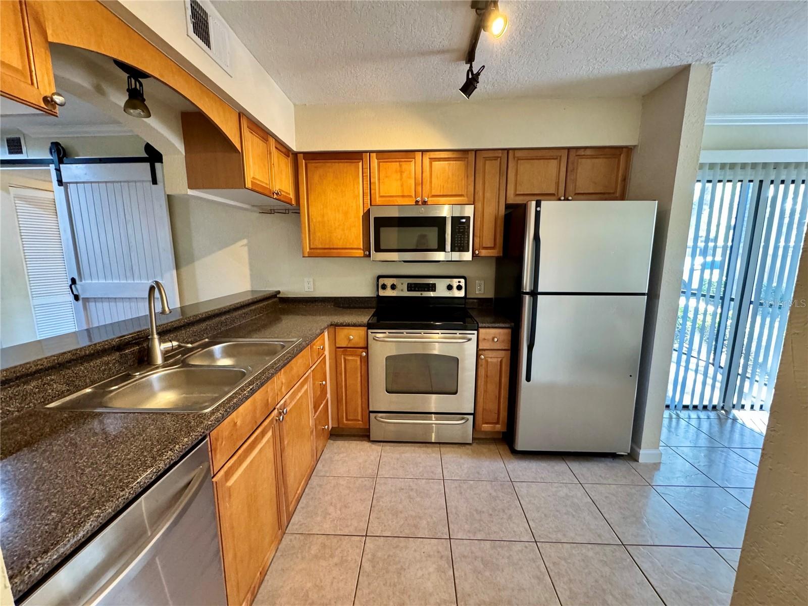 10155 SAILWINDS BLVD S #104, LARGO, FL, 33773
